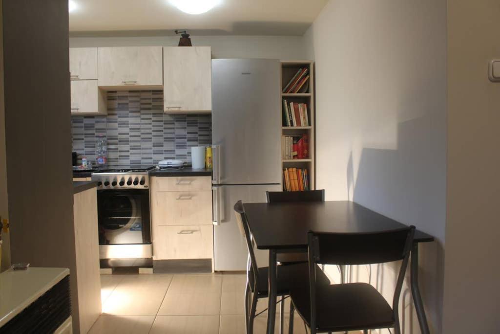 Green Garden Apartment Ingyenes Zart Parkoloval Szegedin Exterior foto